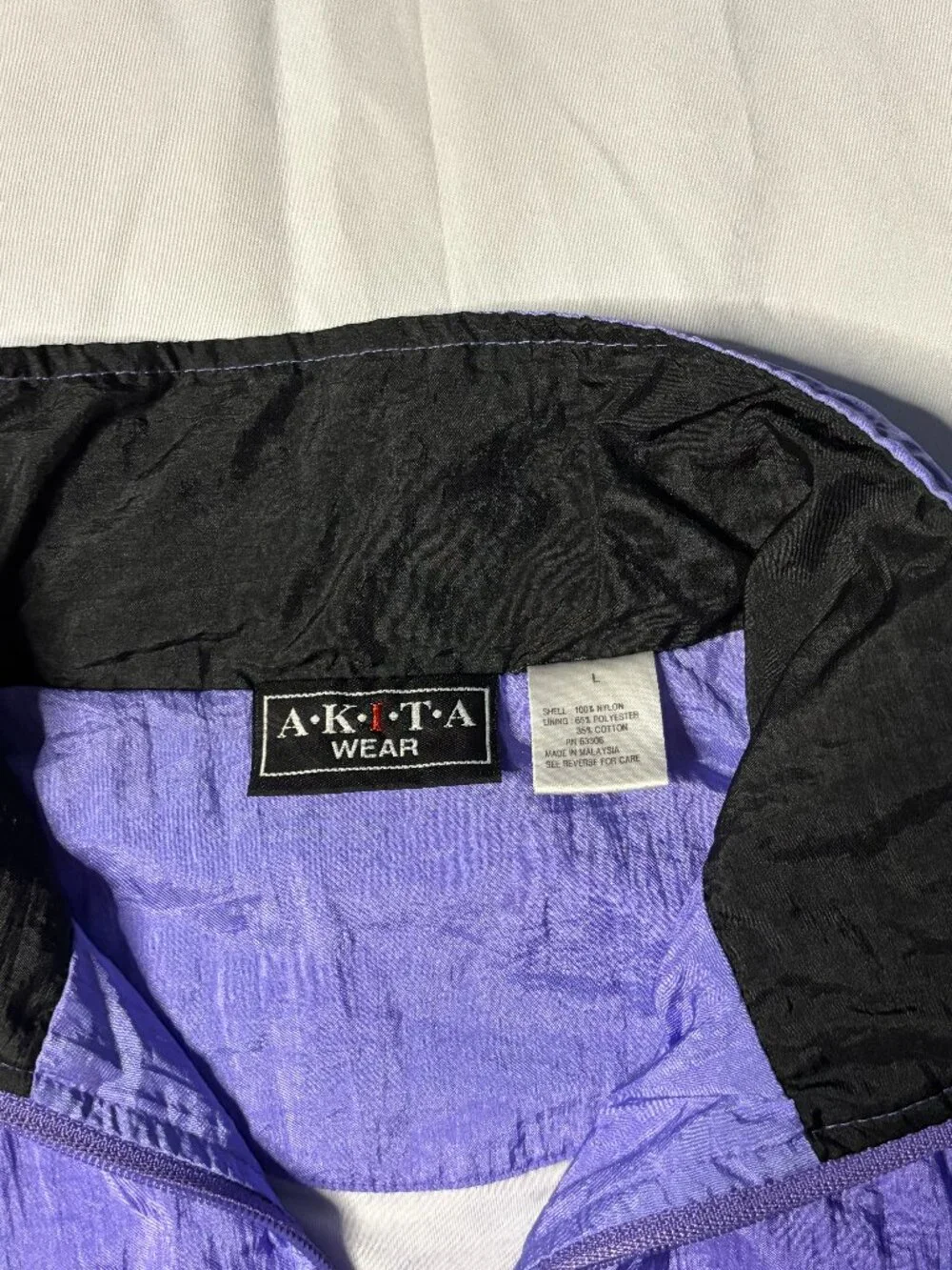 Vintage 1980s/1990s Akita Nylon Windbreaker Jacket Size Large